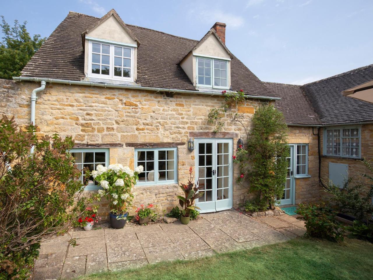 Pilgrim Cottage Bourton on the Hill Buitenkant foto
