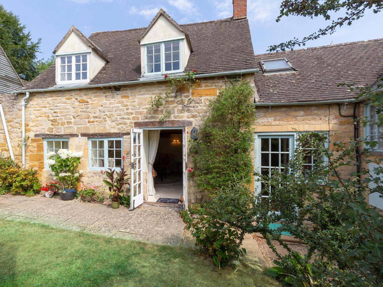 Pilgrim Cottage Bourton on the Hill Buitenkant foto